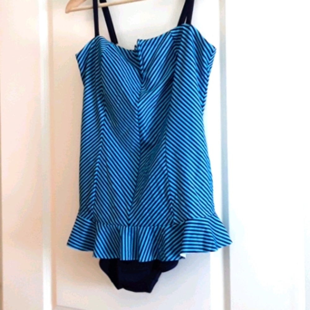 BRAND NEW Spanx swimsuit